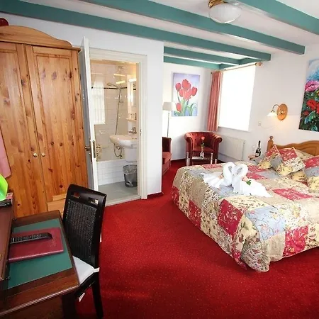 & Restaurant De Fortuna 3*