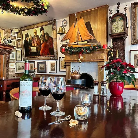 מלון & Restaurant De Fortuna אדם